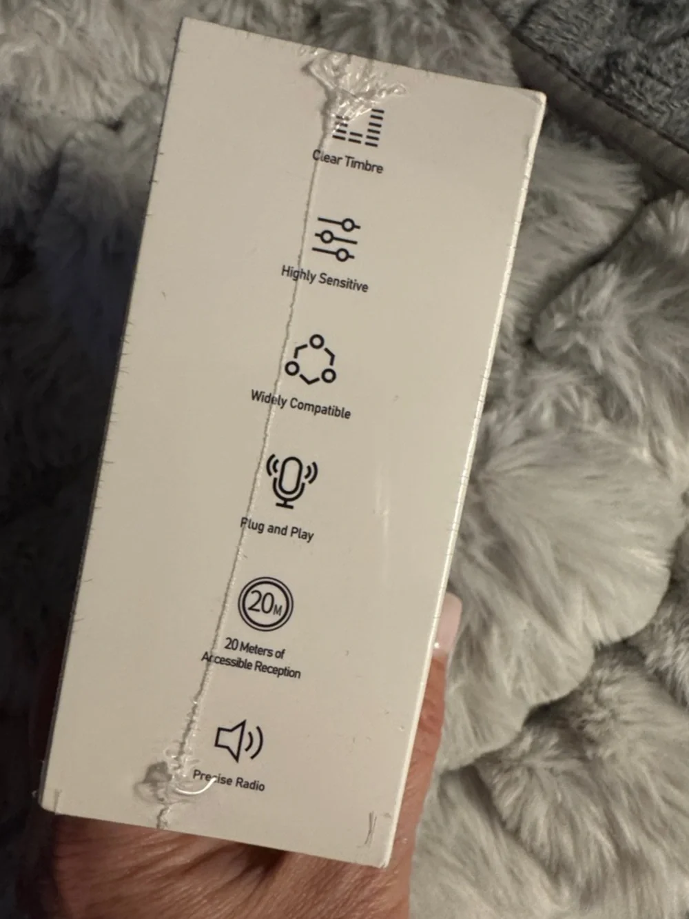 Wireless Microphone with Charging Case